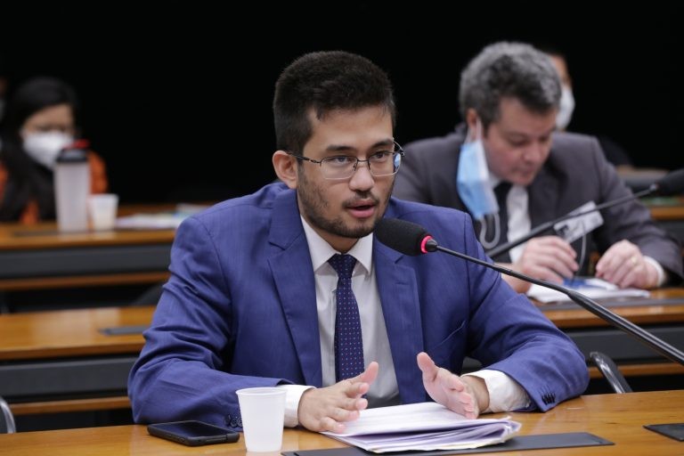 Comissão aprova proposta que isenta entidade beneficente dos custos com publicações legais