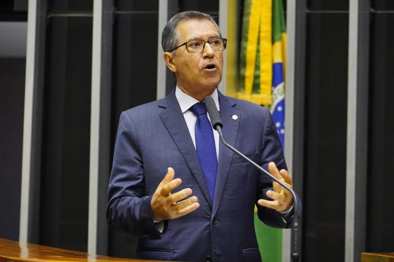 Comissão aprova projeto que amplia o número de beneficiários do BPC