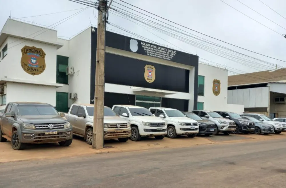 Operação sequestra 13 veículos de alvos ligados a esquema criminoso liderado por preso em cadeia