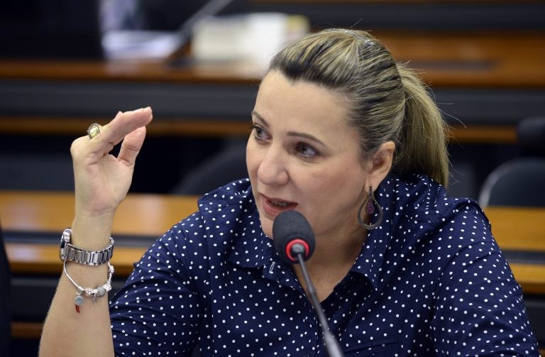 Comissão aprova proposta que inclui turismo entre os direitos das pessoas idosas