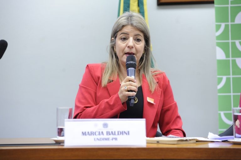 Diminuição do analfabetismo depende da melhoria na formação de professores, dizem especialistas
