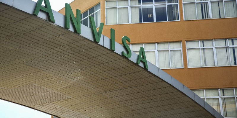 Anvisa diz que não recebeu pedido de registro de vacinas para crianças