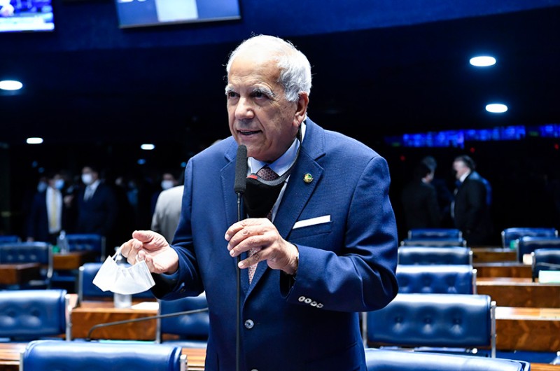 Oriovisto pede que Alcolumbre se afaste do comando da CCJ