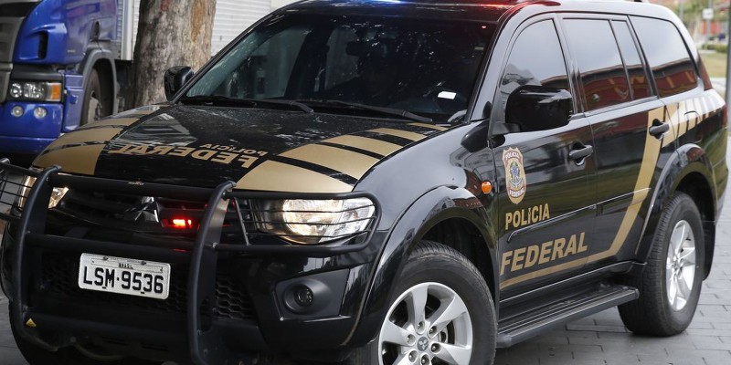 Operação Fabulas da PF investiga contrabando de cigarros