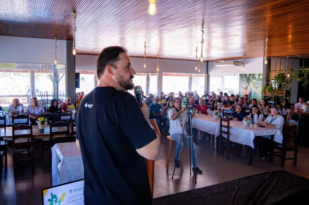 Produtores de Nova Maringá prestigiam 18° Circuito Aprosoja