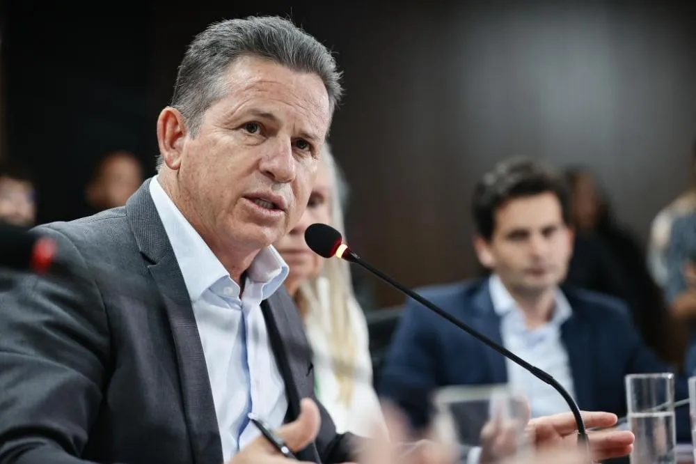 Governador critica regalias de detentos e aponta frouxidão das leis penais