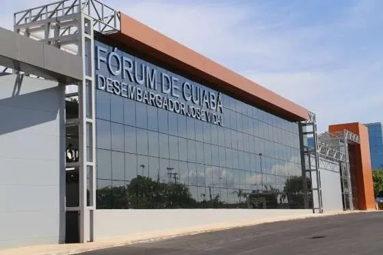 Após quase 10 anos, Justiça anula ação penal que teve como base interceptação telefônicas ilegais