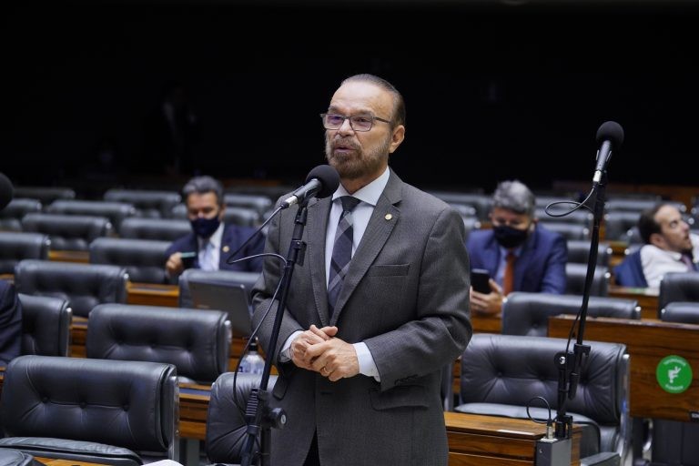 Comissão aprova proposta que transforma o entorno dos presídios em área de segurança