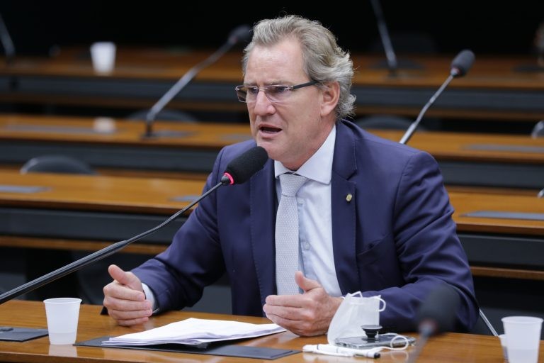 Comissão aprova proposta que desburocratiza armazenagem de mercadorias para exportação