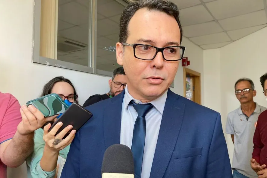 Lúdio mostra contrato que pode entregar BRT para empresa da família Botelho