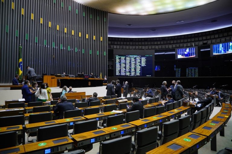 PEC dos Precatórios é destaque da pauta do Plenário nesta semana