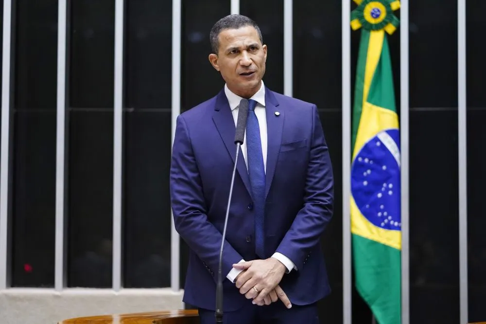 Assis defende PM acusado de homicídio e critica pedido de indenização à família do criminoso