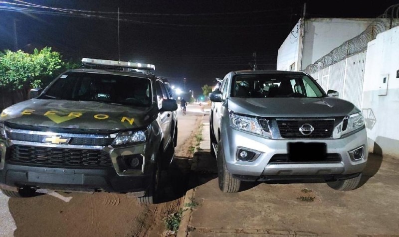 Gefron apreende duas camionetes que seriam trocadas por droga na Bolívia