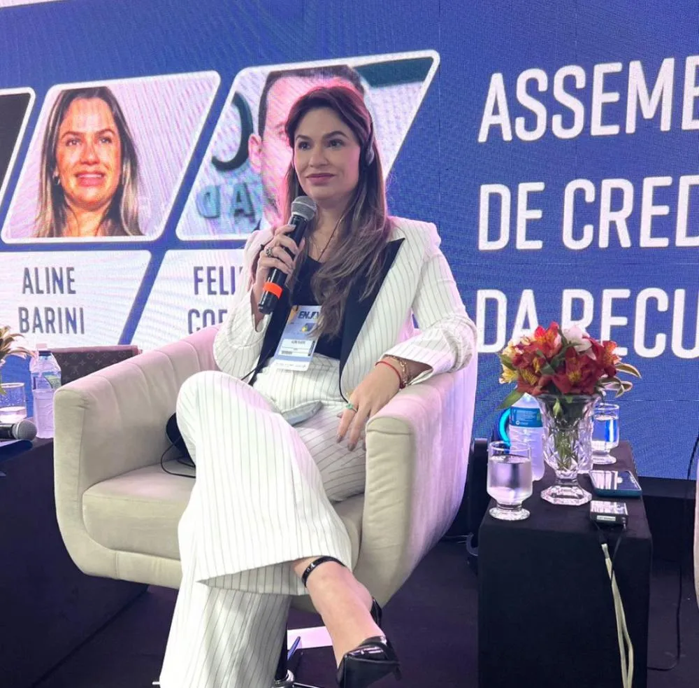 Advogada palestra sobre recuperação judicial em Encontro Nacional da Jovem Advocacia