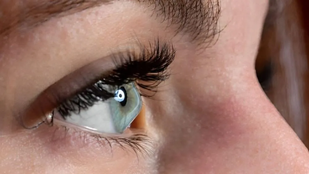 Julho Turquesa busca conscientizar população sobre a síndrome do olho seco