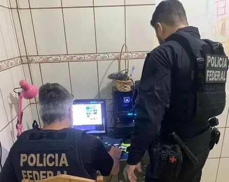 Suspeito que enviou 8 mil arquivos de abuso infantil na internet é alvo da PF em MT 