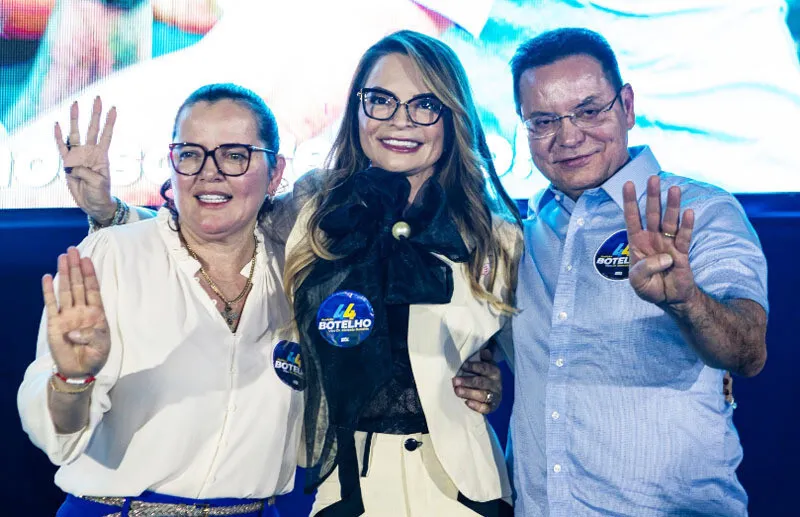 Virgínia comanda evento com mais de 500 mulheres em apoio a Botelho