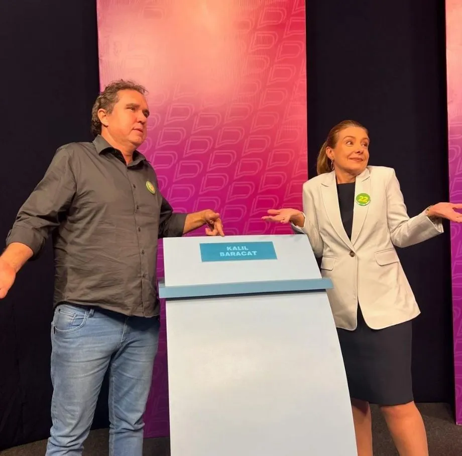 Zaeli chama Kalil de fujão e diz que ele tem medo de uma mulher de 1,60m