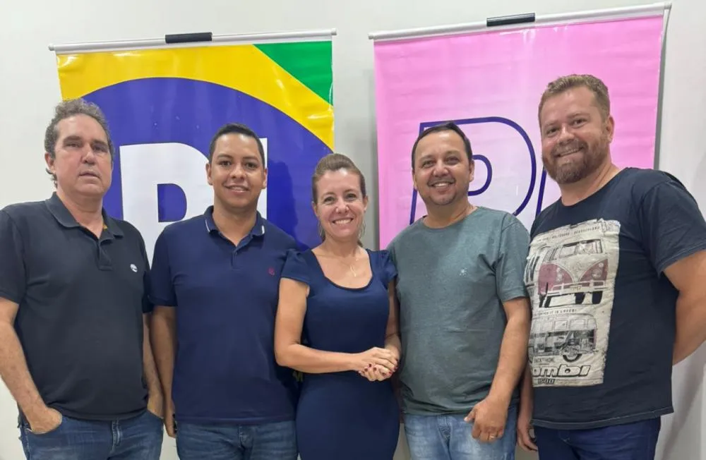 Flávia e Tião se reúnem com presidentes de partidos e reforçam parceria para nova gestão