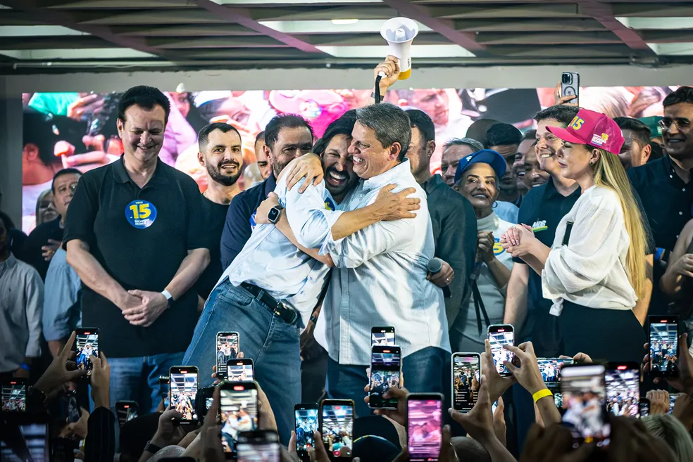 Ricardo Nunes é reeleito e agradeceu a Tarcísio, a quem chamou de 'líder maior',