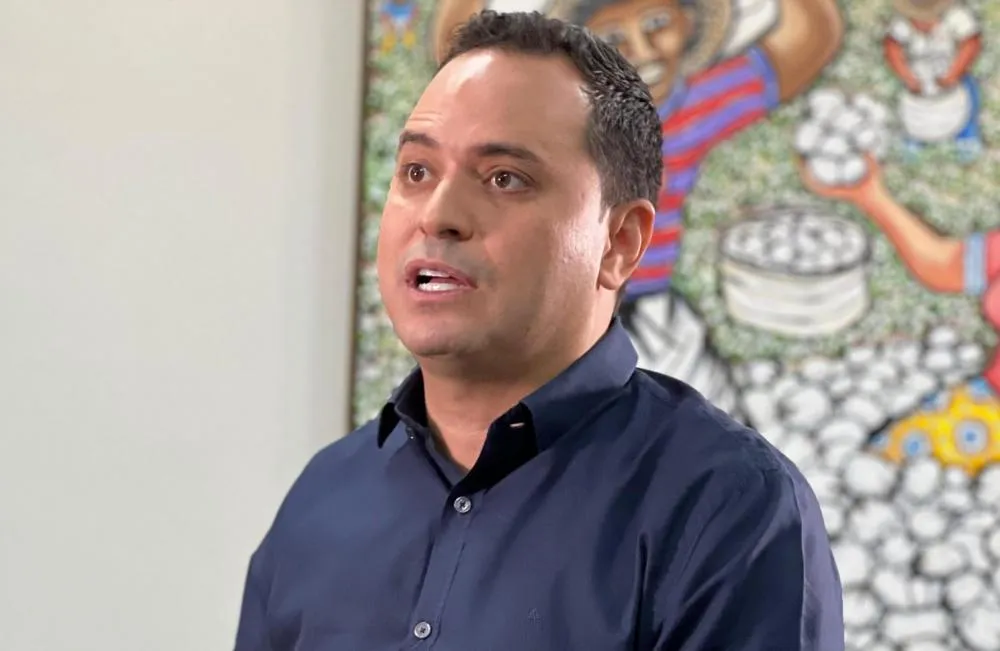 Deputado oficia Seduc e defende mudanças em portaria que reduz número de trabalhadores nas escolas