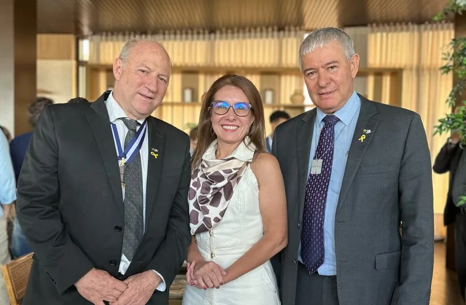 Prefeita Flávia Moretti apresenta potencial de Várzea Grande ao embaixador de Israel