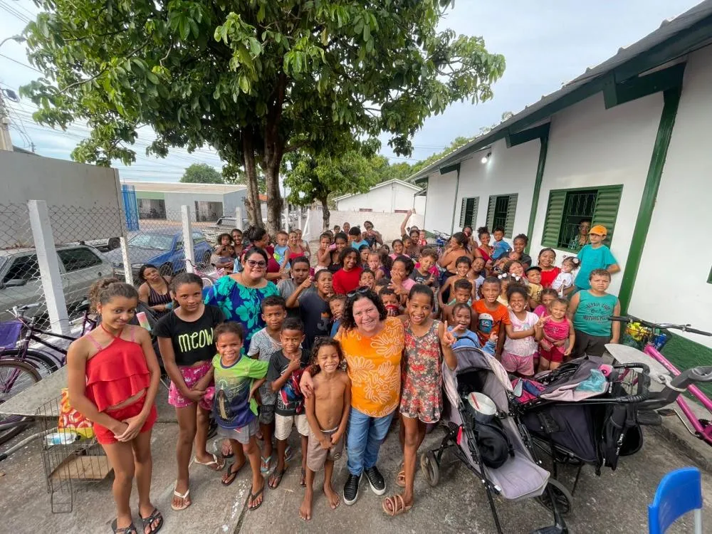 Baixinha deixa assunto Mesa Diretora para dedicar a mais uma ação social no Pedra 90