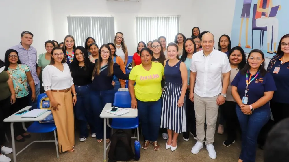 Prefeita dá boas-vindas à turma de técnico em enfermagem em aula inaugural de 2025