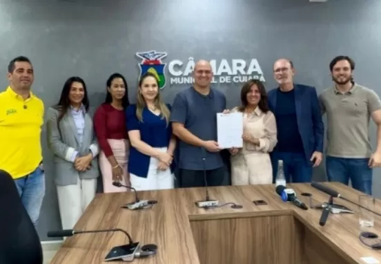 Prefeito sanciona três novas leis de vereadores da Capital