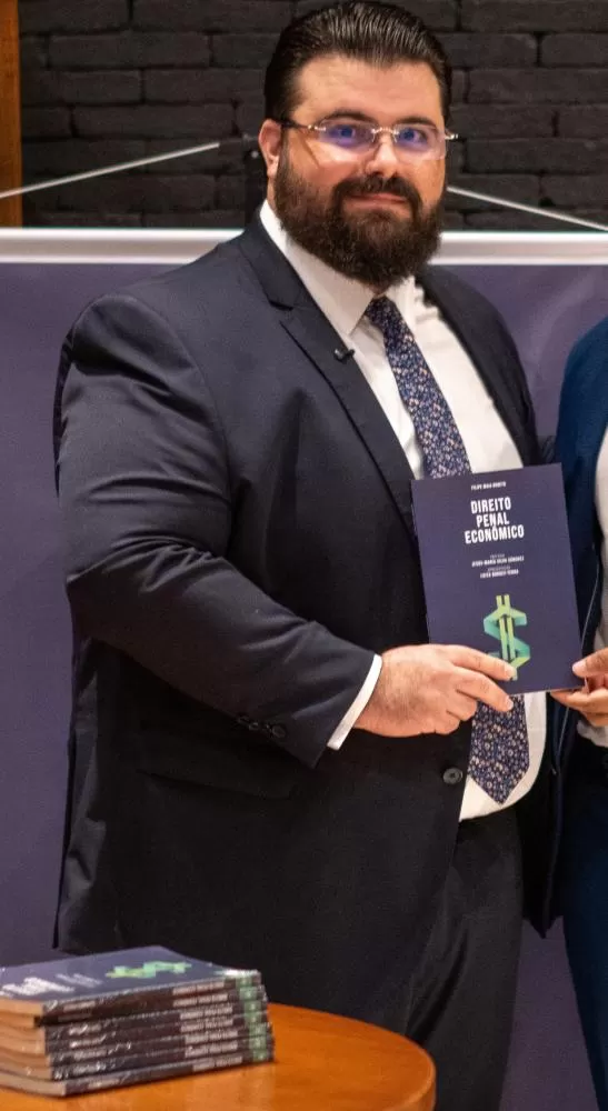 Advogado Filipe Maia Broeto lança livro o 'Direito Penal Econômico'