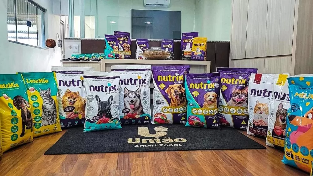 Rações da União Smart Foods investem em blend de Ômega 6 e Zinco para pelos mais macios e saúde reforçada