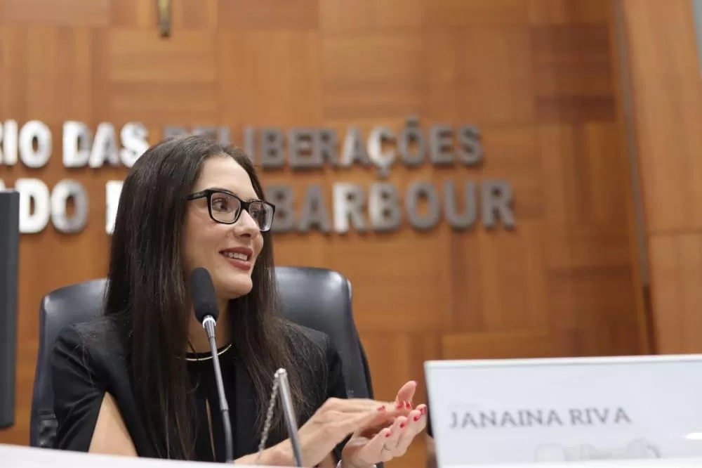 ALMT aprova projeto de Janaina Riva que garante às gestantes direito de escolher tipo de parto no SUS