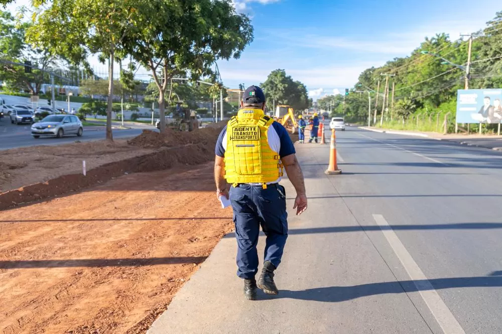 Semob orienta rotas alternativas para evitar a lentidão na AV. do CPA e Av. Juliano Costa Marques