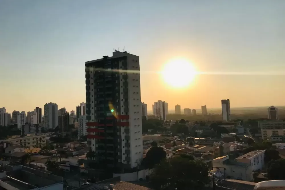 Final de semana será de calor intenso e temperatura pode passar dos 40ºC em MT 