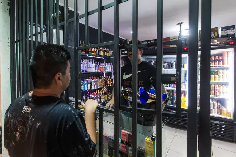 Vereador apresenta projeto que limita atendimento presencial de distribuidoras até meia-noite em Cuiabá