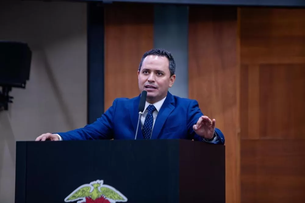 Diego vê obras “travando trânsito” e sugere horários alternativos