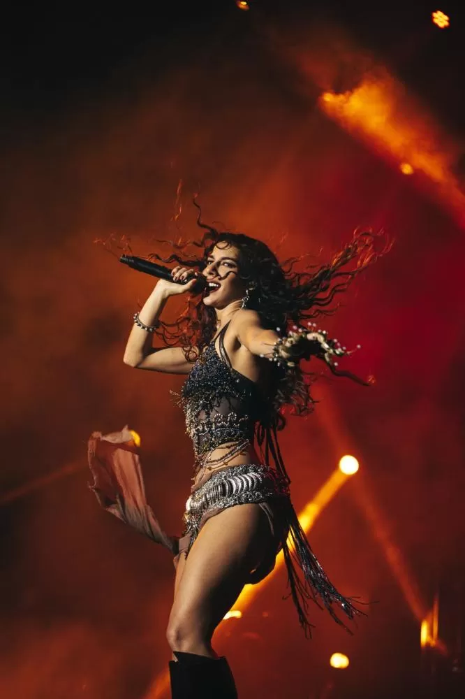 Baguncinha Tour está chegando e, além de Marina Sena e Th4ys, traz encontro musical potente