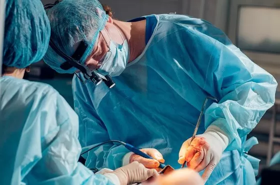 Defensoria consegue cirurgia de redesignação sexual pelo SUS em MT