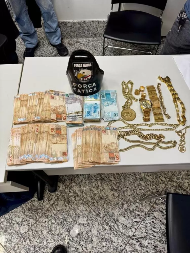 Três homens são presos com drogas e mais de R$ 50 mil em espécie em VG 