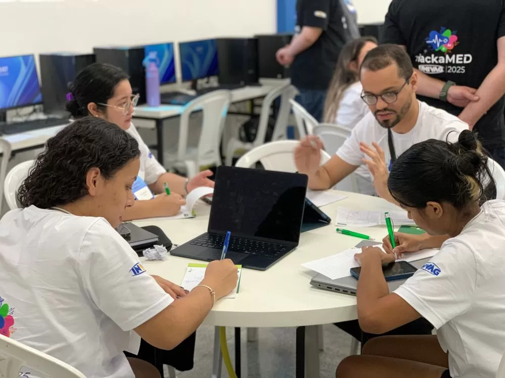 Estudantes do UNIVAG criam app inovador que pode transformar o atendimento no SUS