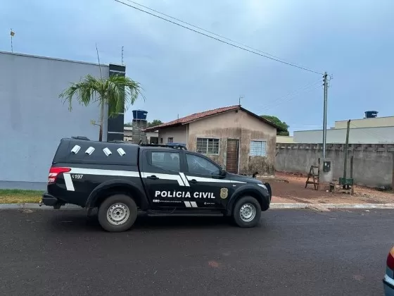 Facção é alvo de operação por extorção de comerciantes e outros crimes