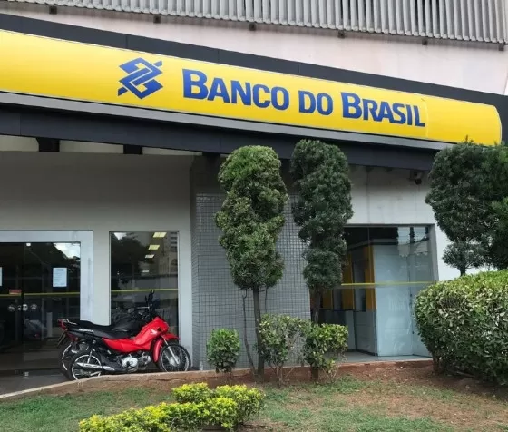 Cliente que teve todo salário retido por banco será indenizado
