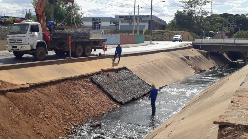 Sinfra-MT já notificou empresa responsável por obra na Avenida 8 de Abril