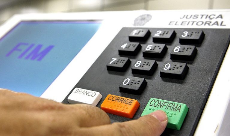Projeto reduz limite de candidatos que podem ser lançados nas eleições proporcionais