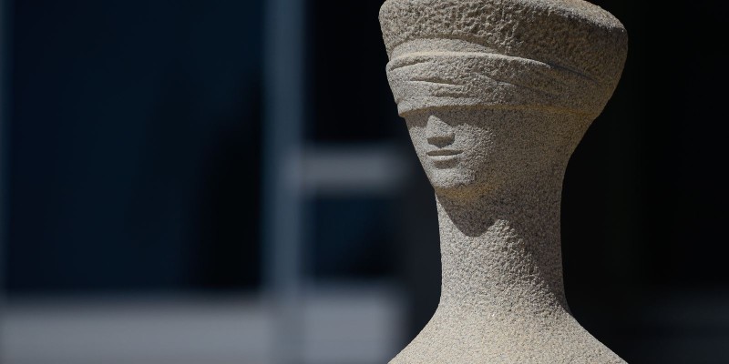 Barroso suspende portaria que proíbe demissão por falta de vacina