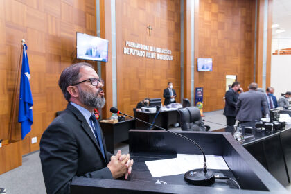Deputado Paulo Araújo apresenta indicações para Poconé e Cuiabá