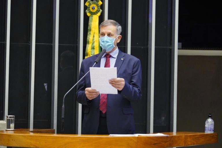 Proposta inclui a orientação sobre saneamento básico entre as ações dos agentes comunitários de saúde