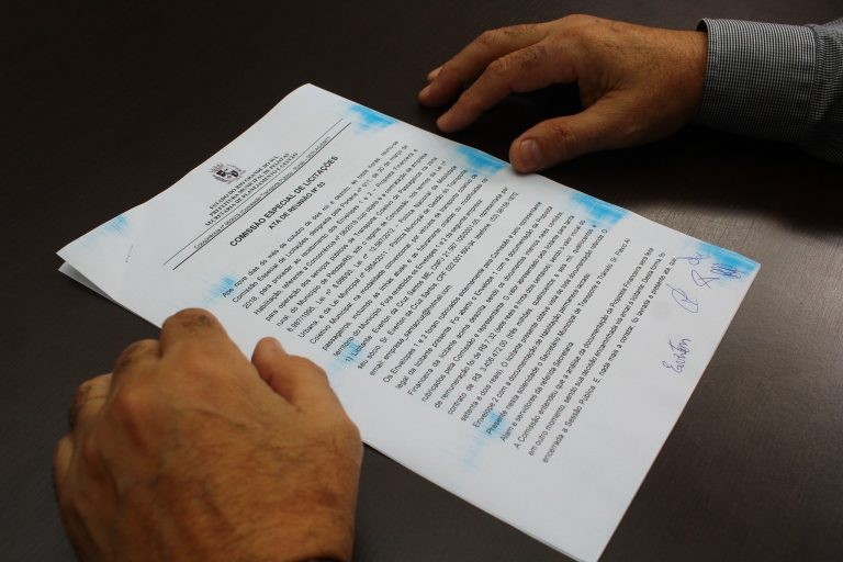 Contratos públicos poderão ter comitês para resolução extrajudicial de conflitos