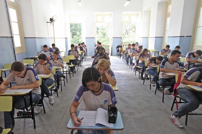 Comissão de Educação debate impactos da dermatite atópica na vida dos estudantes