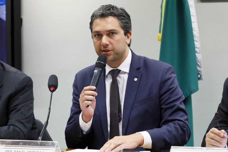 Comissão rejeita restrições para a circulação de veículos em praias litorâneas